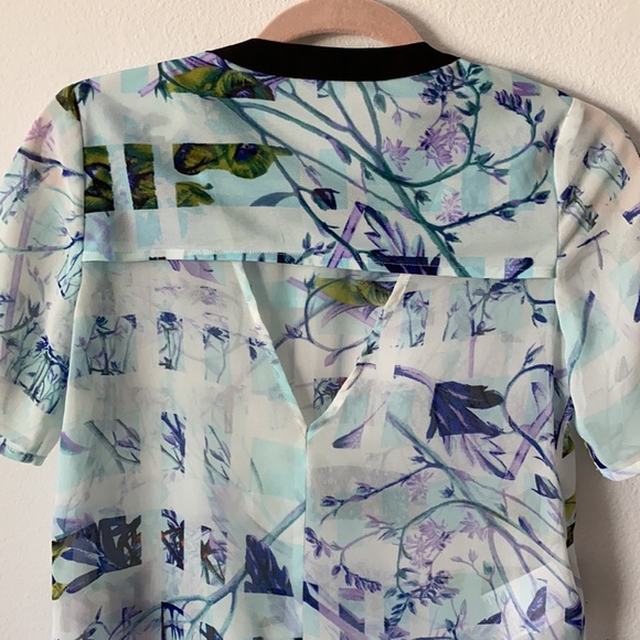 BCBGeneration Printed Yoke Overlay Aqua Shell top - Picture 4 of 10